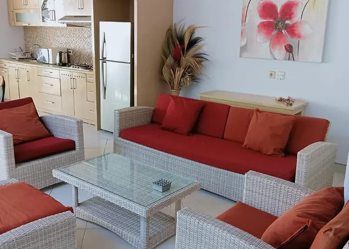 Glisten Up Villa Beach Side Sanur!